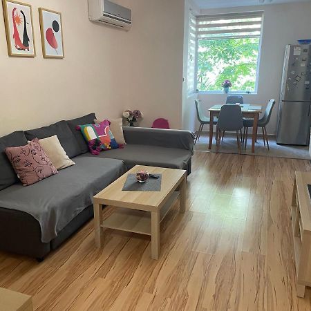 Geri Apartment Burgas Bagian luar foto